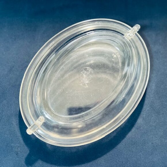 Antique Pyrex Small Oval Covered Casserole 1.5 Quart - First Back stamp Logo - Picture 3 of 13